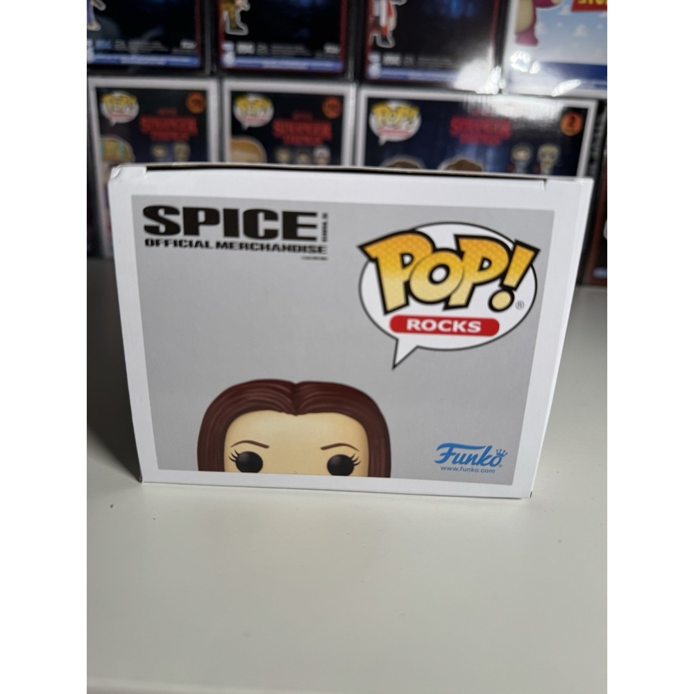 Spice Girls Funko POP! Rocks | Posh Spice (Wannabe) | With‎ Soft Protector - Picture 5 of 6